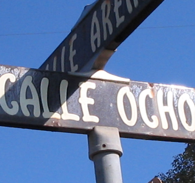 picture of calle ocho street sign